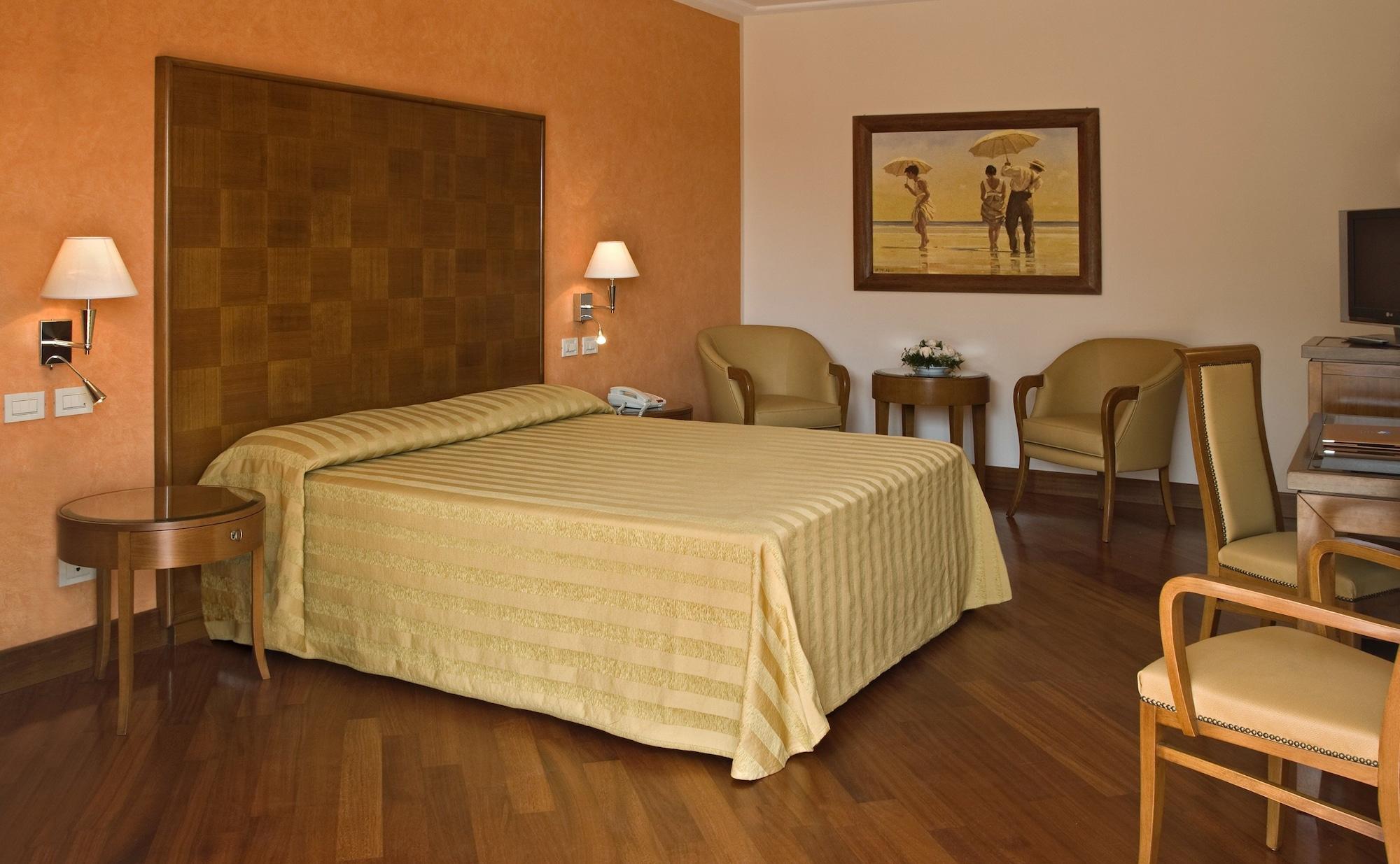 Versilia Palace Hotel Marina di Pietrasanta Exterior photo