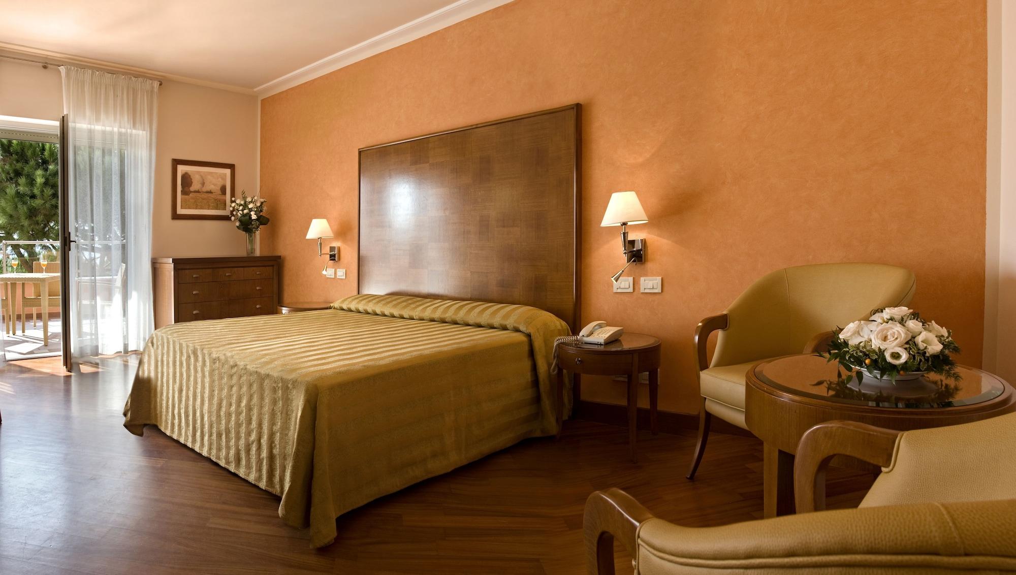 Versilia Palace Hotel Marina di Pietrasanta Exterior photo
