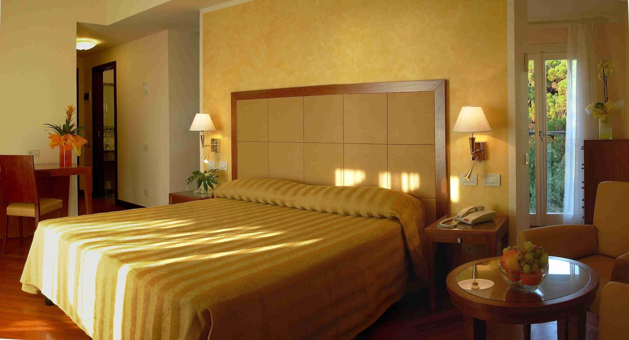 Versilia Palace Hotel Marina di Pietrasanta Exterior photo