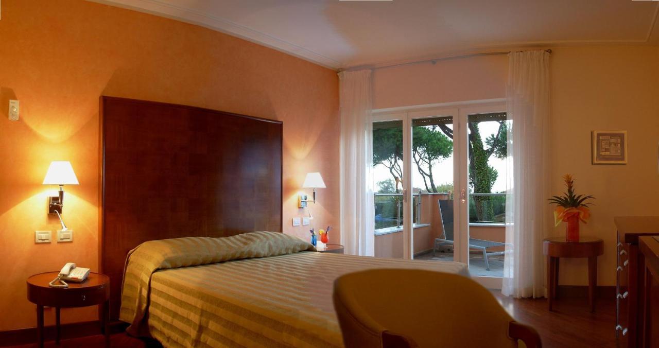 Versilia Palace Hotel Marina di Pietrasanta Exterior photo