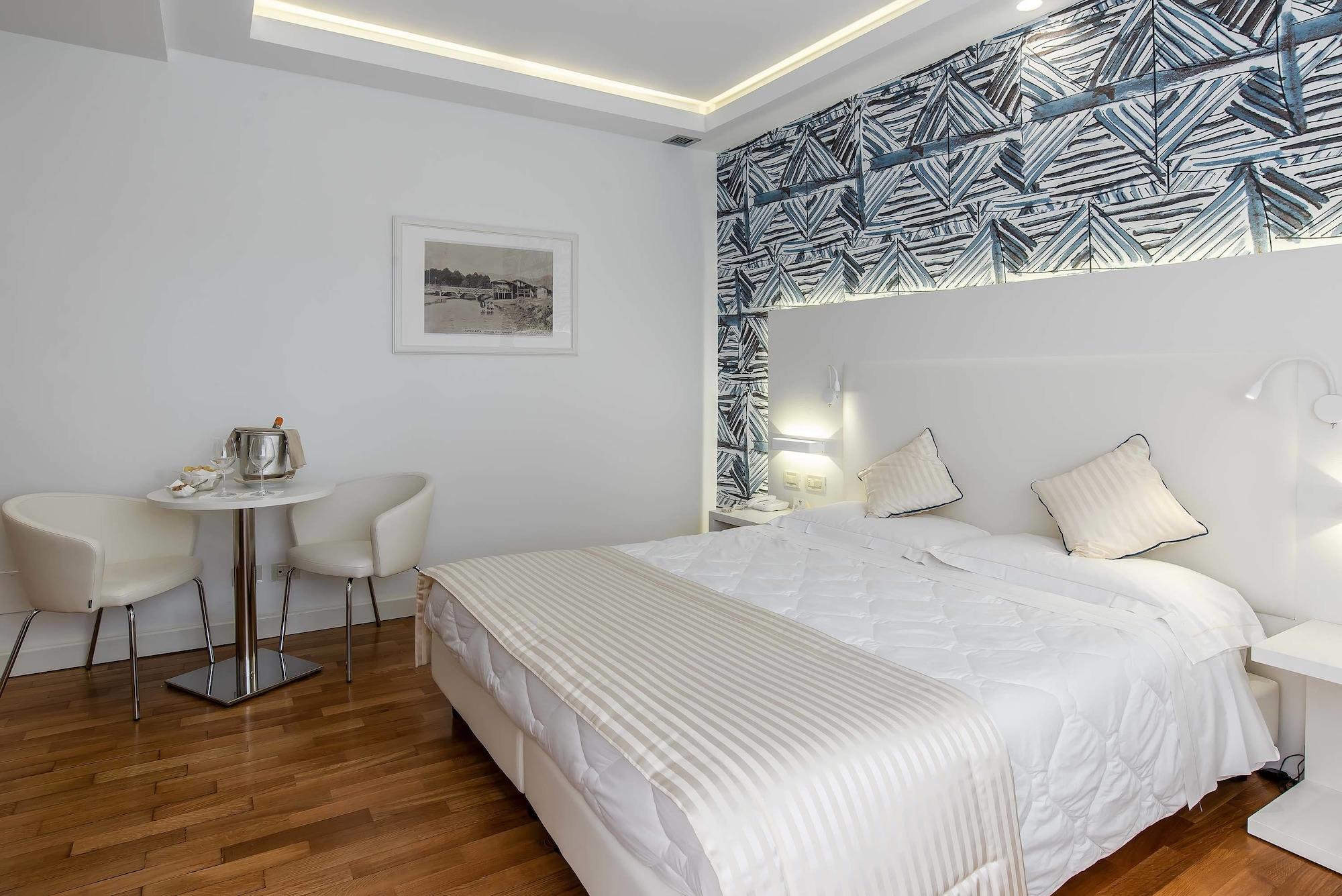 Versilia Palace Hotel Marina di Pietrasanta Exterior photo
