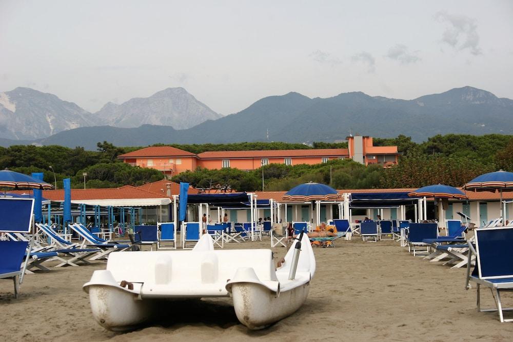 Versilia Palace Hotel Marina di Pietrasanta Exterior photo